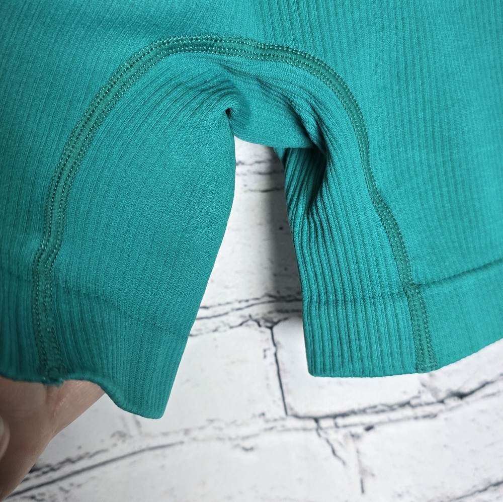 OQQ‎ Teal High-Waisted Women Shorts Size Medium - Picture 2 of 4